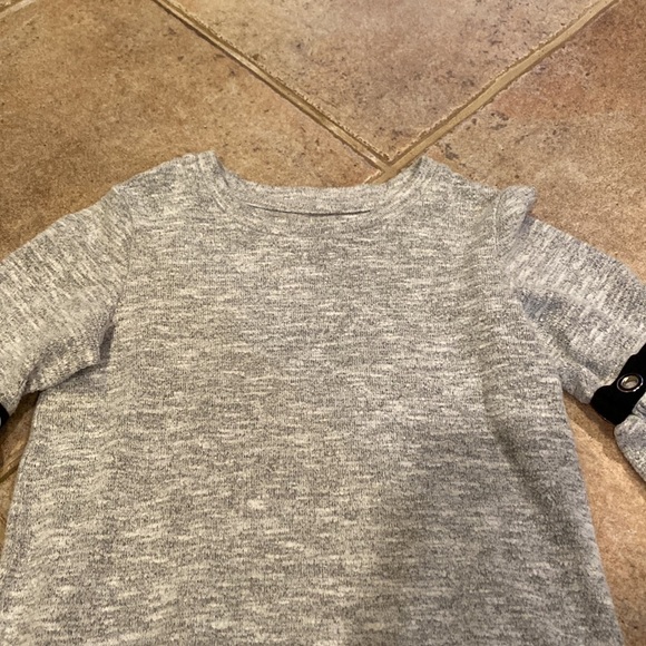 MIA New York kids gray long flared sleeve size 5 - Picture 3 of 5